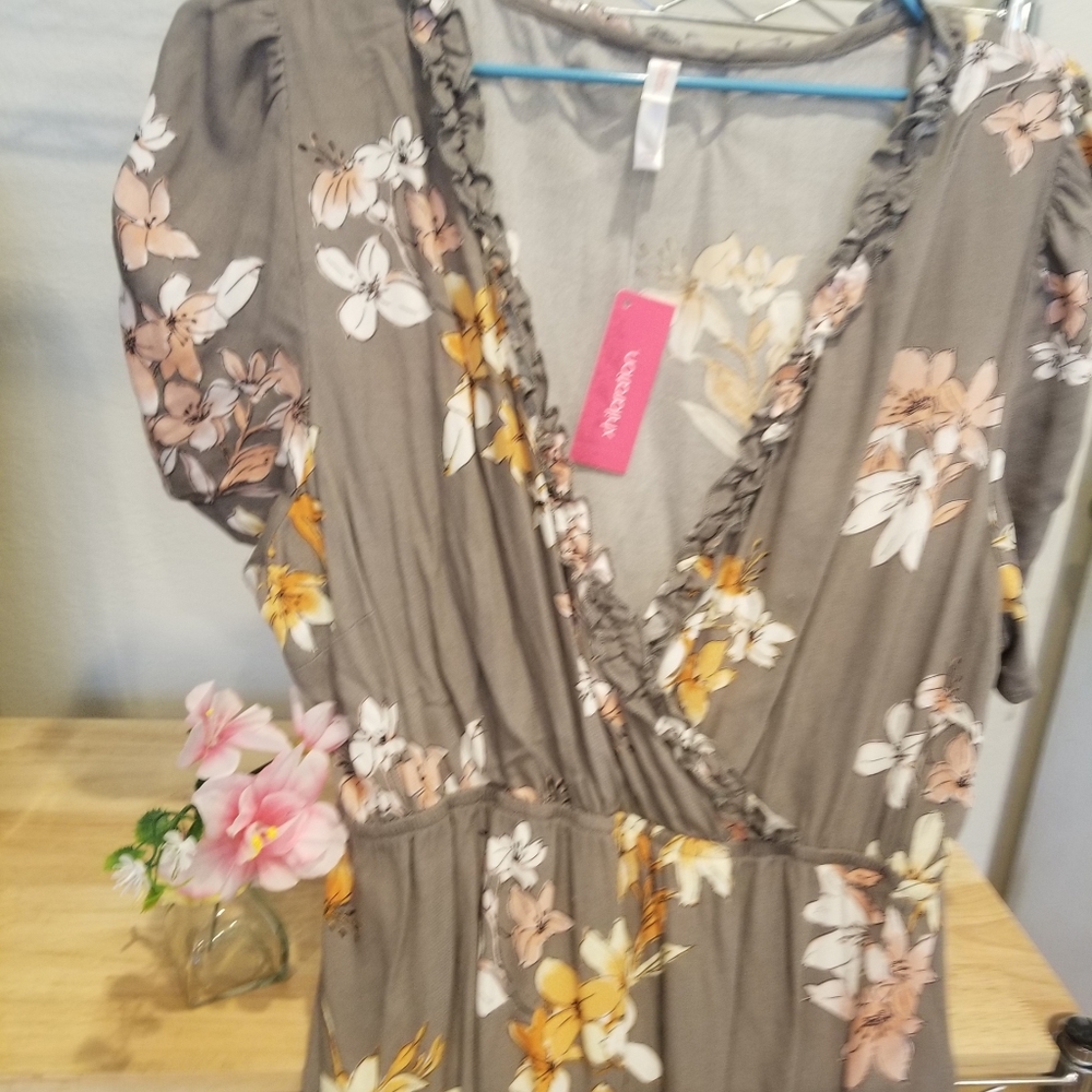 💥NEW💥 DRESS XHILARATION gray floral dress